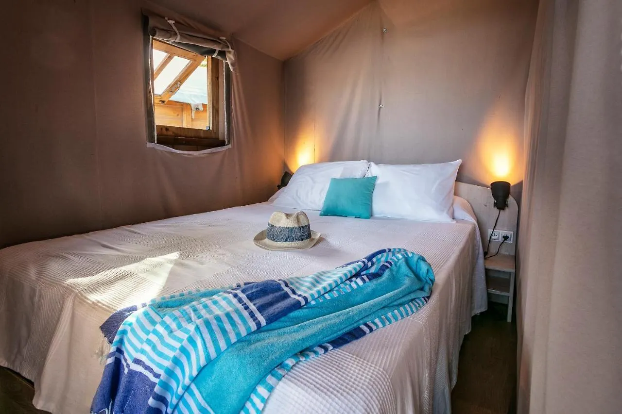 Camping Gavina Creixell 2*,